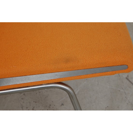 Hans Wegner AP-40 lounge chair in orange fabric