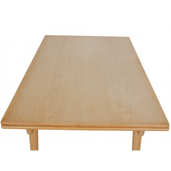 Hans Wegner AT-312 dining table of oak