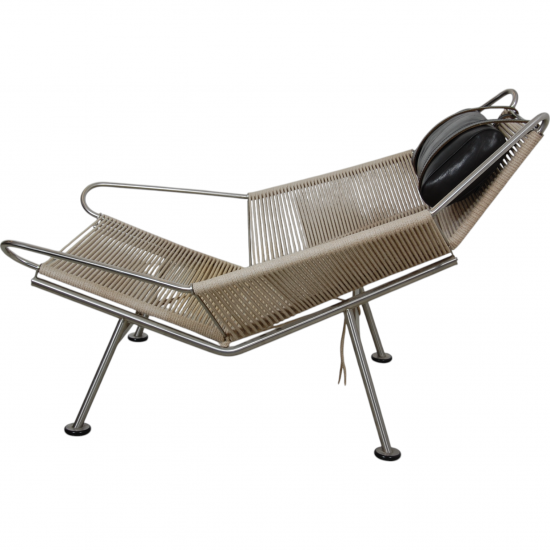 Hans Wegner Flagline chair black leather cushion