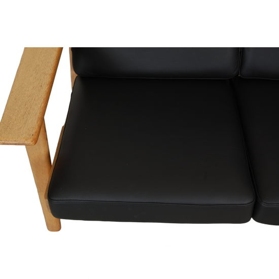 Hans Wegner 2.seater GE-290 sofa in black bizon leather