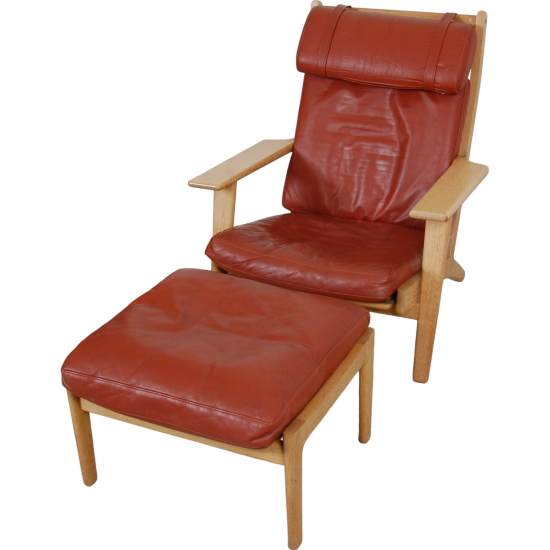 Hans Wegner Ge-290a lounge chair with ottoman in red leather