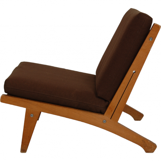 Hans Wegner GE-370 chair with brown cushions