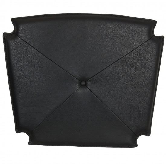 Cushion for Wegner CH24 Y-chair in black leather with a button