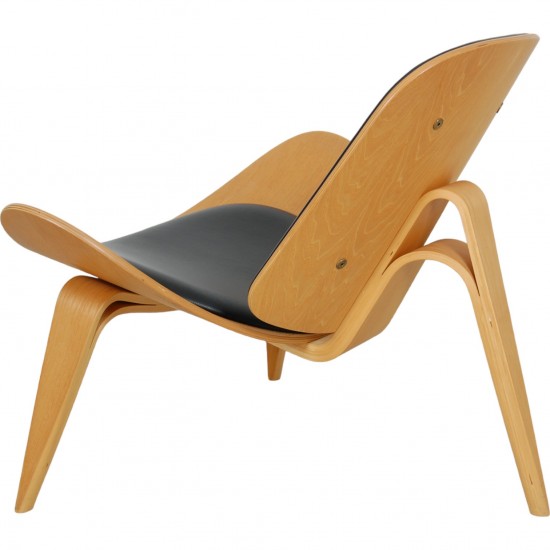 Hans Wegner Shell chair af eg og sort læder