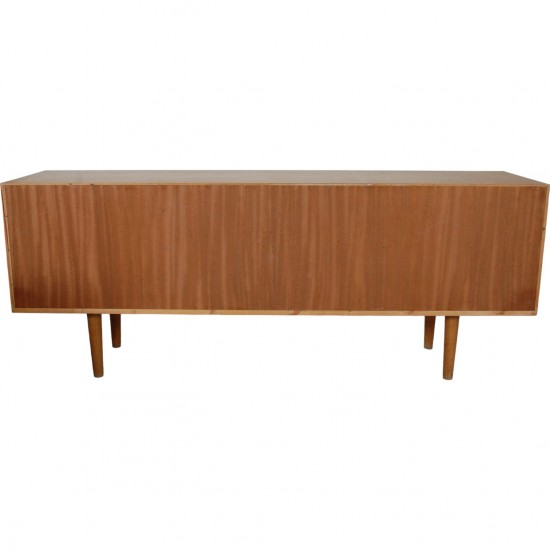 Hans Wegner sideboard of oak RY-26