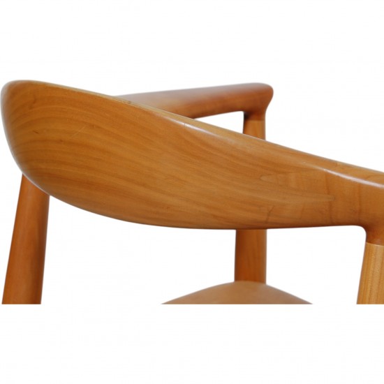 Hans Wegner the chair of cherry wood