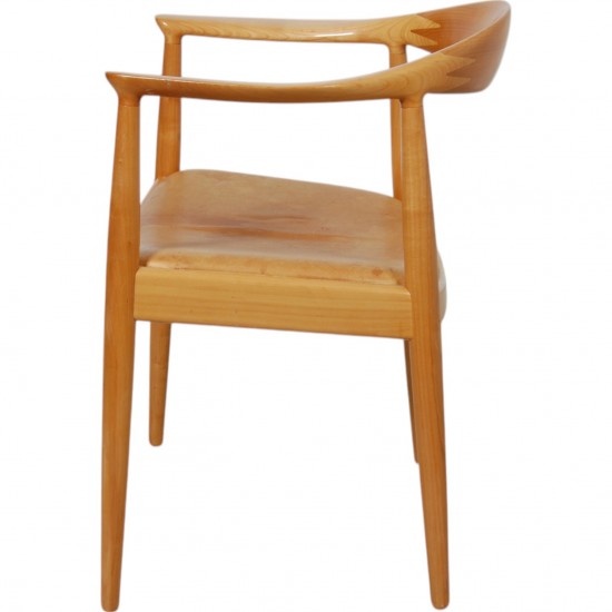 Hans Wegner the chair of cherry wood