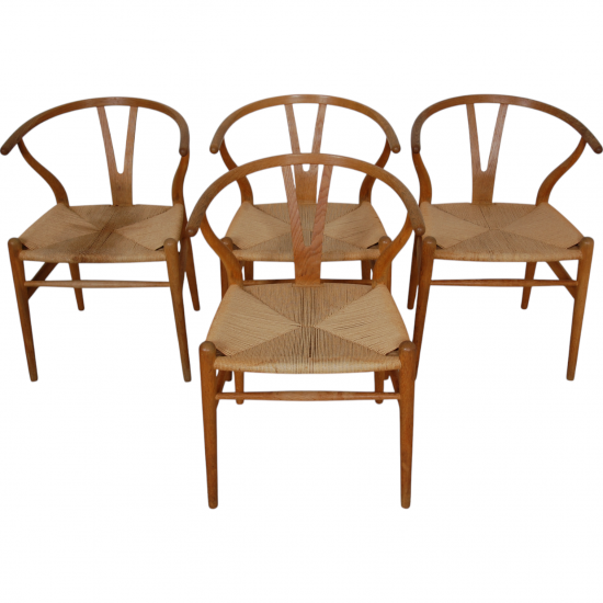 Sæt af 4 Hans Wegner CH24 stole i eg