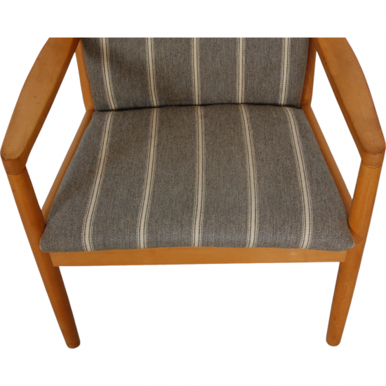 Hans Wegner 1788 lounge chair in stripped fabric