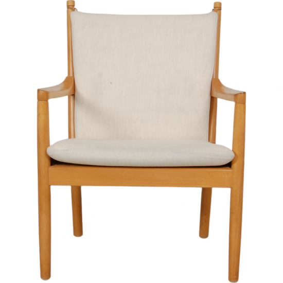 Hans Wegner 1788 chair in white fabric