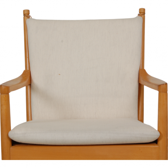 Hans Wegner 1788 chair in white fabric