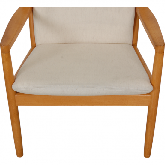 Hans Wegner 1788 chair in white fabric