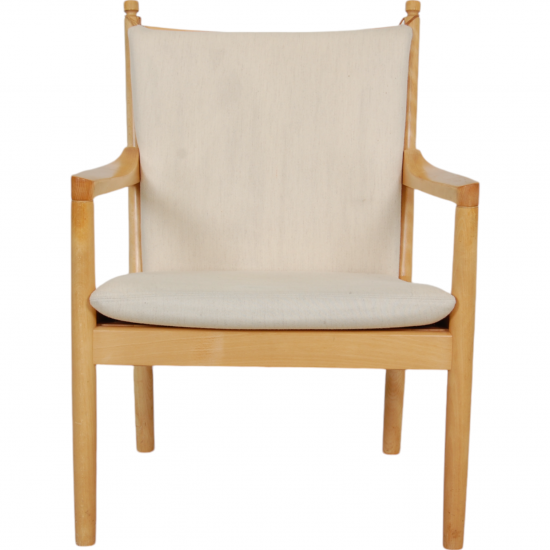 Hans Wegner 1788 chair in white fabric