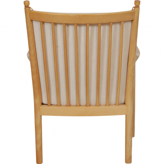 Hans Wegner 1788 chair in white fabric