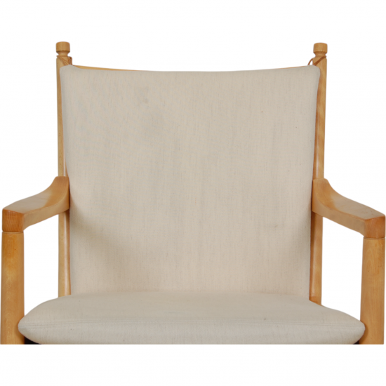 Hans Wegner 1788 chair in white fabric