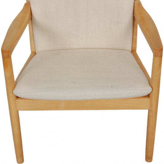 Hans Wegner 1788 chair in white fabric