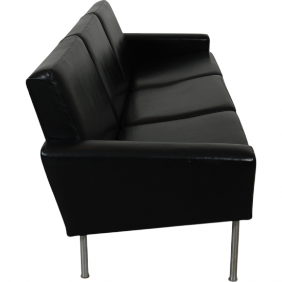 Hans Wegner AP34 3-seater airport sofa in black leather