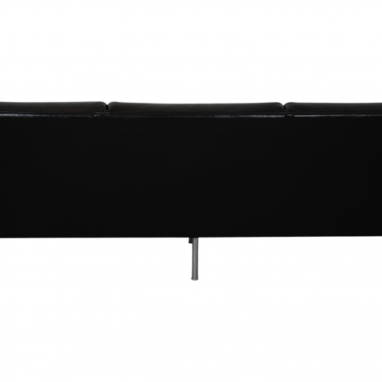 Hans Wegner AP34 3-seater airport sofa in black leather