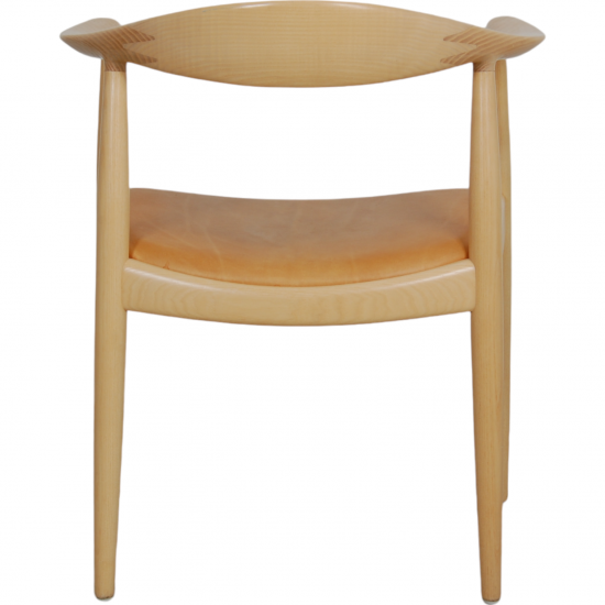 Hans Wegner The chair of lacquered ash