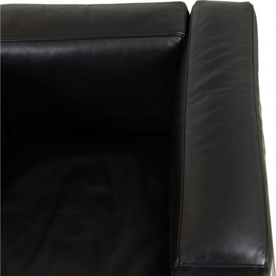 Le Corbusier LC-2/1 lounge chair in black leather