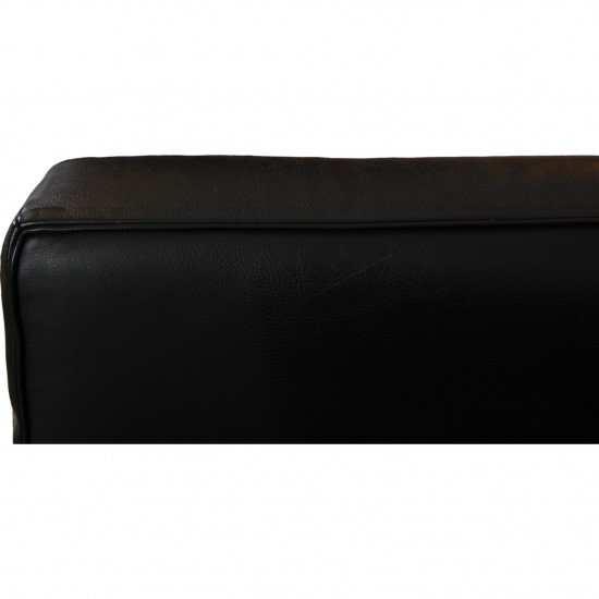 Le Corbusier LC-2/1 lounge chair in black leather