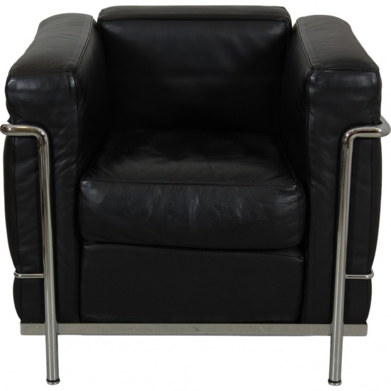 Le Corbusier LC 2/1 chair in black leather 