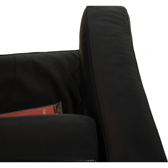 Le Corbusier LC 2/1 chair in black leather 