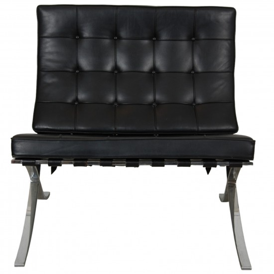 Ludwig Mies Van der Rohe Barcelona chair in black leather