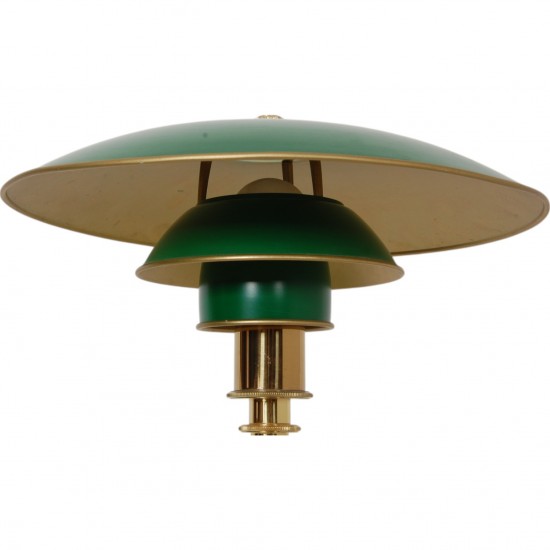 Poul Henningsen PH 3/2 table lamp with green shades