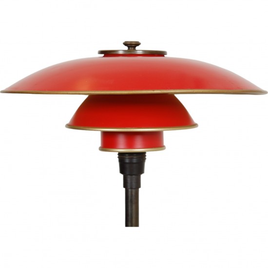 Poul Henningsen PH 3/2 tablelamp with red shades