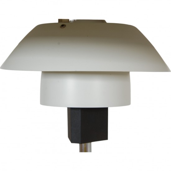 Poul Henningsen PH4/3 table lamp