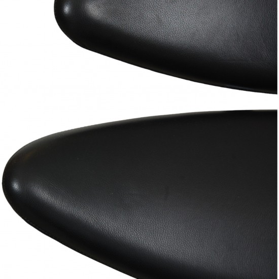 Erik Jørgensen Corona chair in black leather