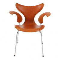 Arne Jacobsen Liljen armstol 3208 i walnut anilin l der CPH Classic